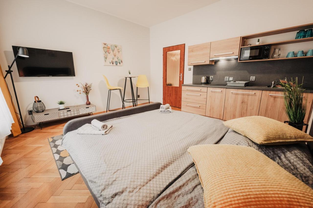 Appartamento Elegant Studio, 400M From The Square Plzeň Esterno foto